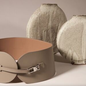 Vaincourt Paris L'exquise Taupe Calf Leather Corset Belt in size80 / 32" Waist